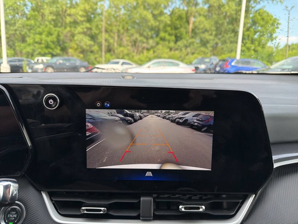 Used 2025 Chevrolet Equinox LT AWD/4WD image 24