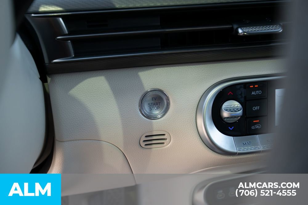 Used 2024 Genesis GV60 RWD image 34