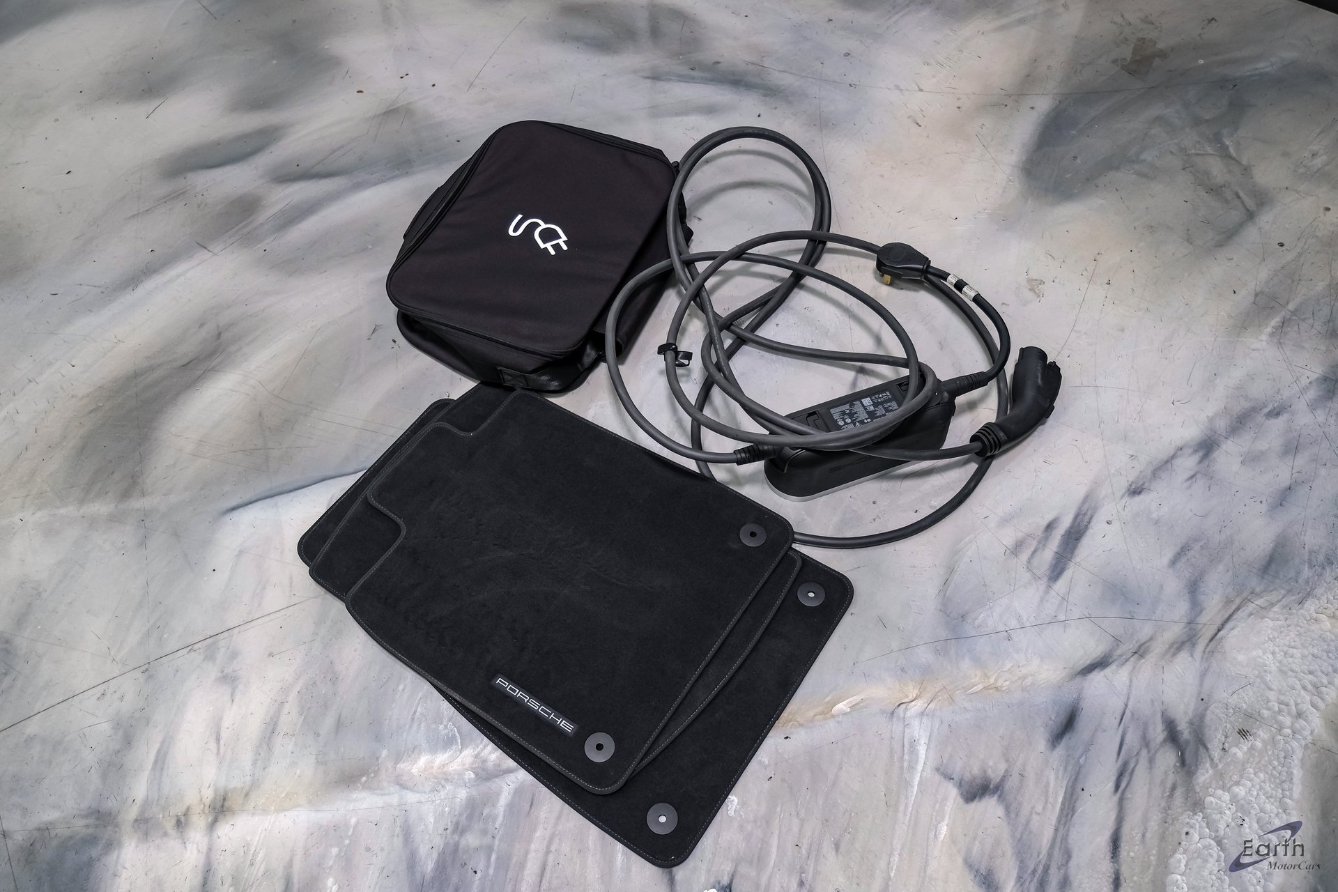 Used 2023 Porsche Taycan GTS w/ Premium Package image 91