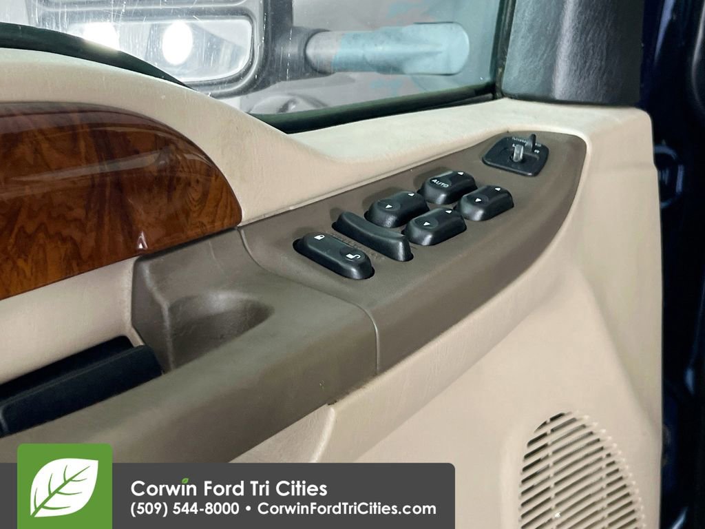 Used 2004 Ford F350 Lariat AWD/4WD image 11