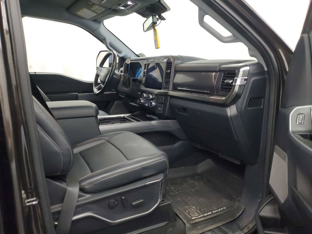 Used 2024 Ford F350 Lariat AWD/4WD image 8
