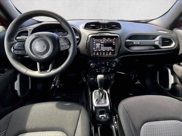 Used 2021 Jeep Renegade Latitude image 16