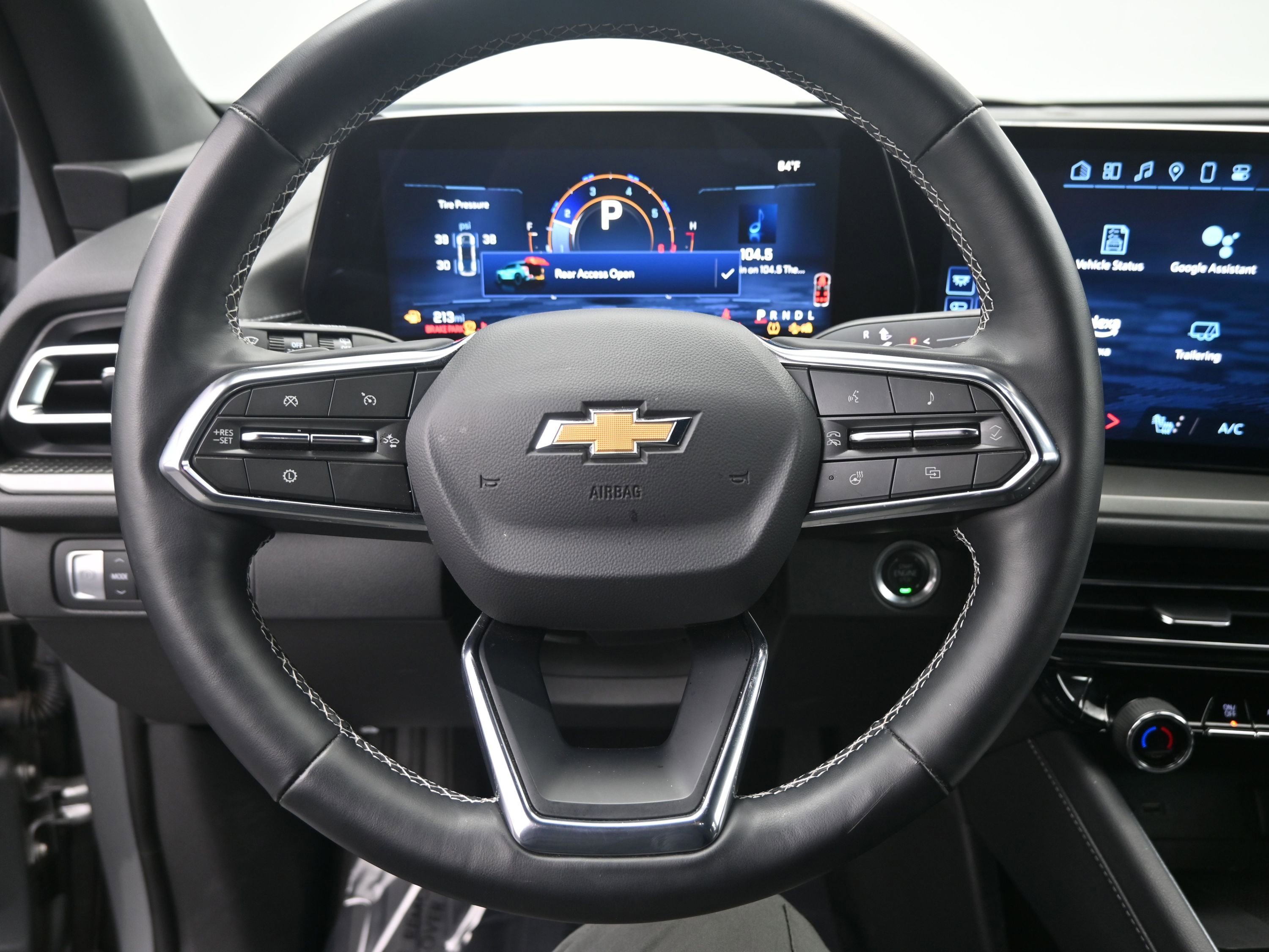 Used 2025 Chevrolet Traverse LT image 13