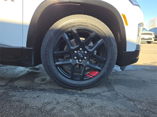 Used 2023 Chevrolet Traverse Premier w/ Redline Edition image 18