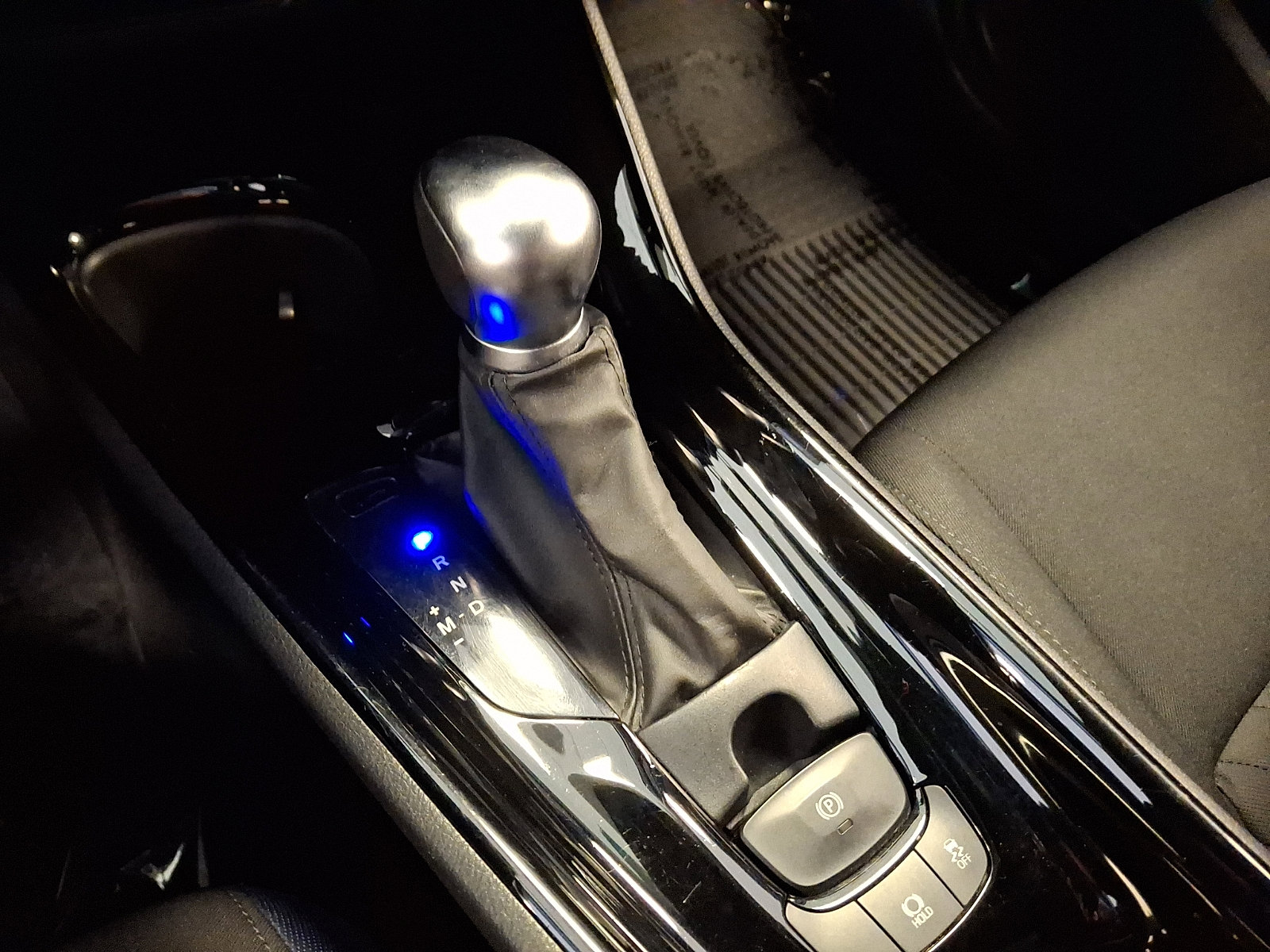 Used 2021 Toyota C-HR XLE image 14