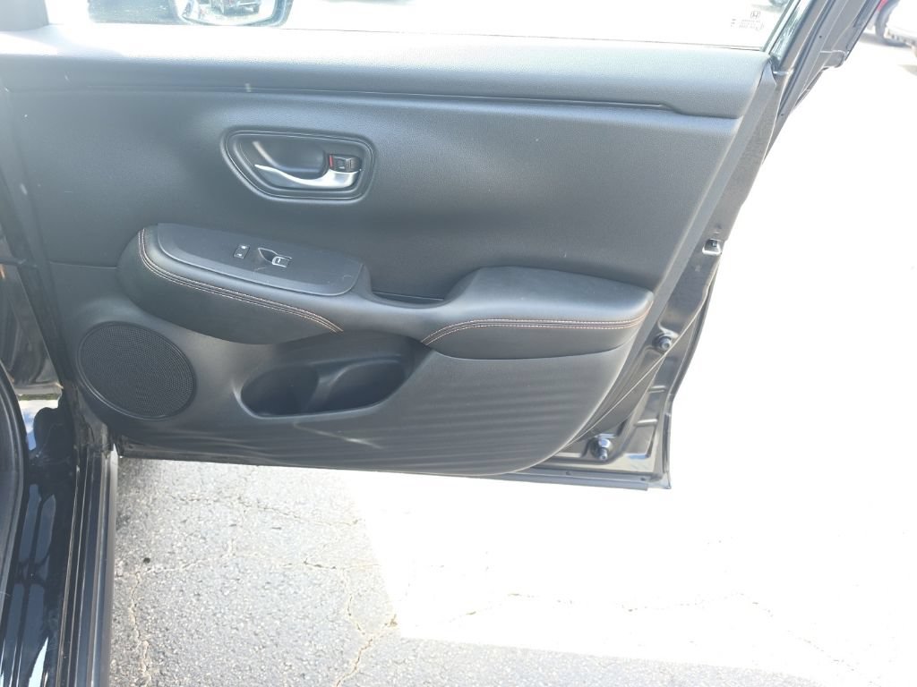Certified 2025 Honda HR-V Sport image 31