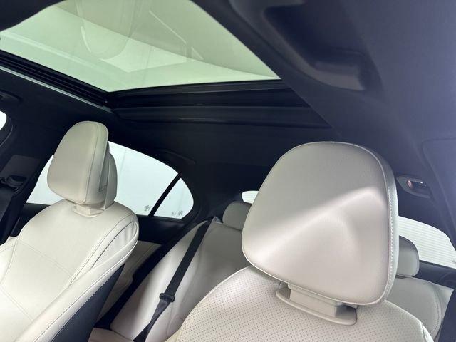 Used 2022 Mercedes-Benz C 300 Sedan image 12
