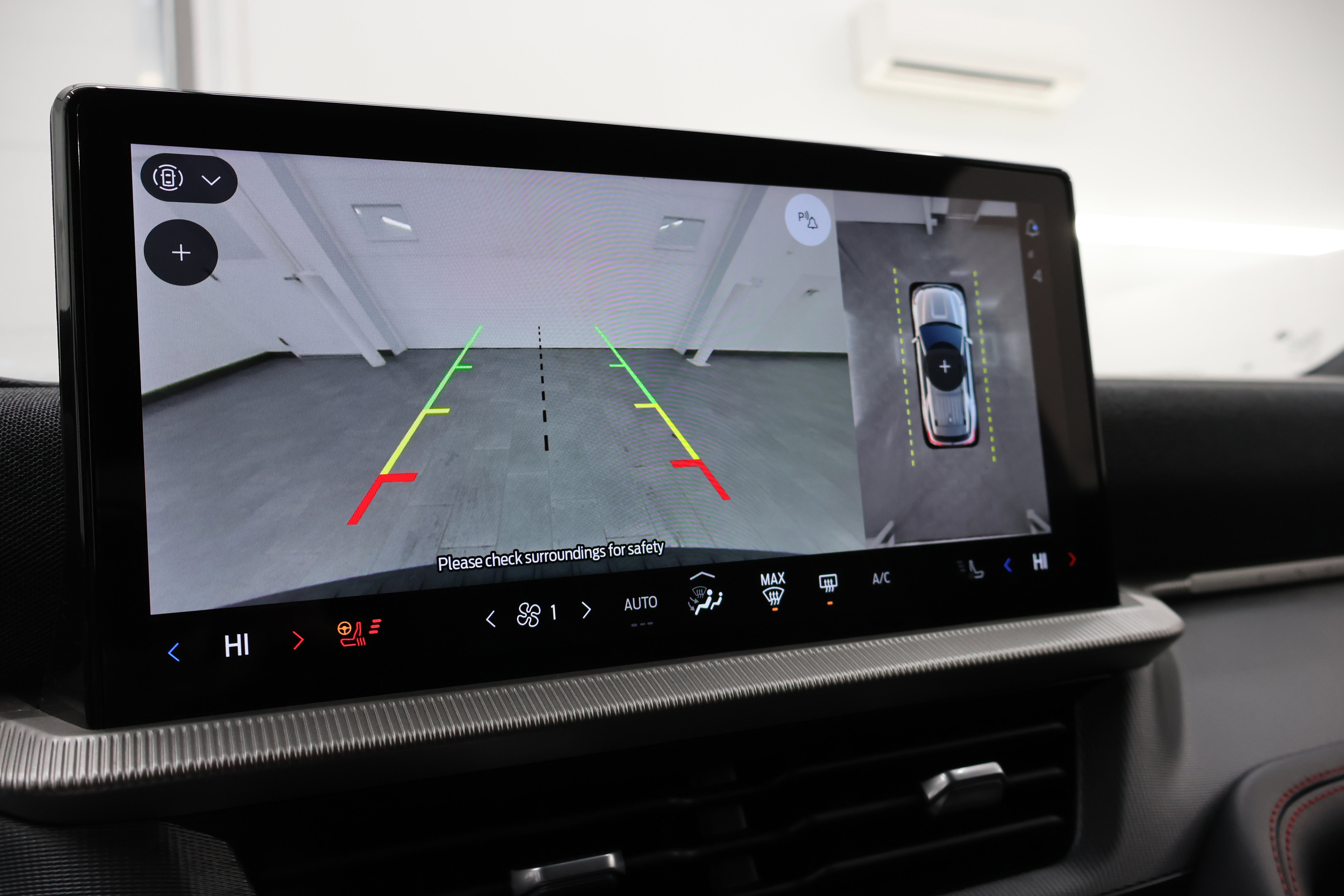 Used 2025 Ford Explorer ST-Line image 17