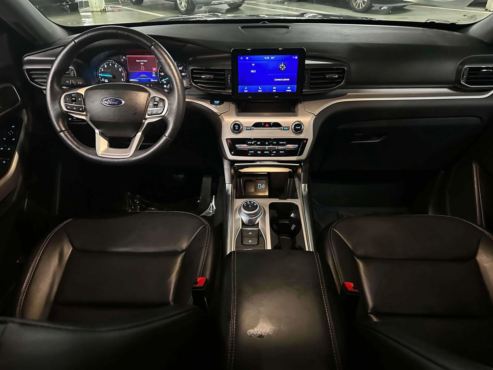 Used 2023 Ford Explorer XLT w/ Equipment Group 202A image 15