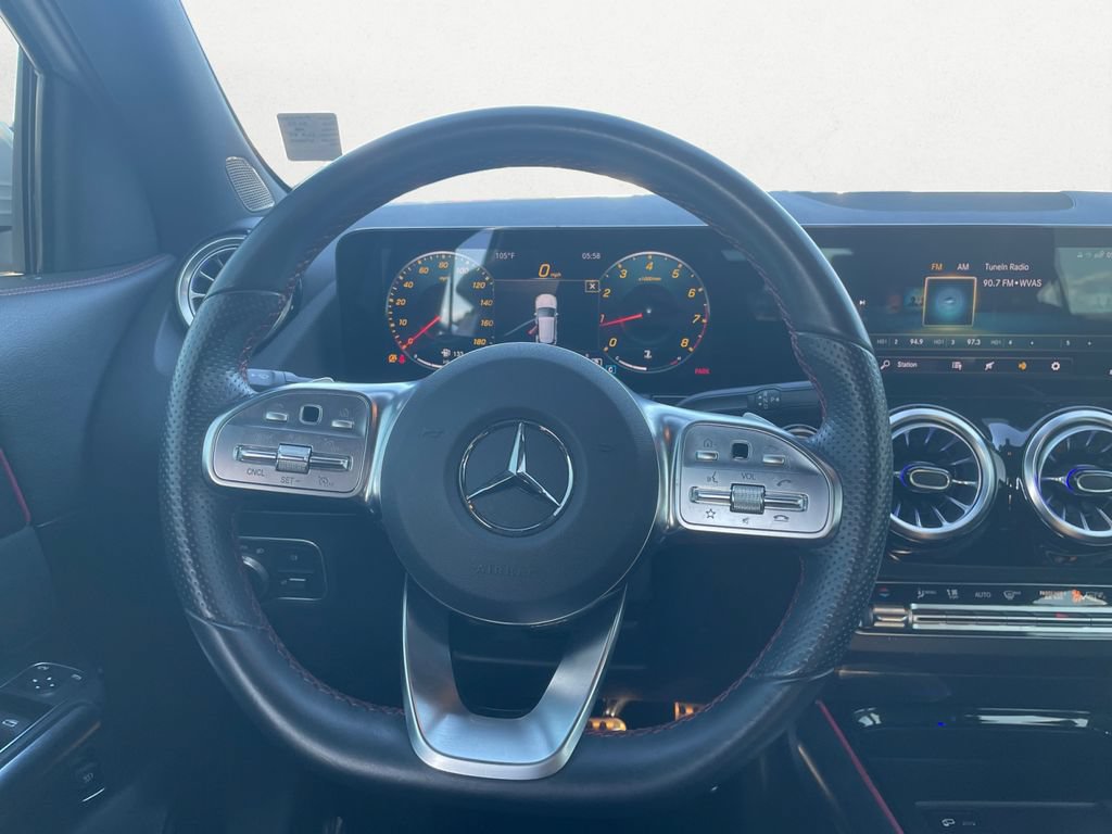 Used 2022 Mercedes-Benz GLA 35 AMG 4MATIC image 15
