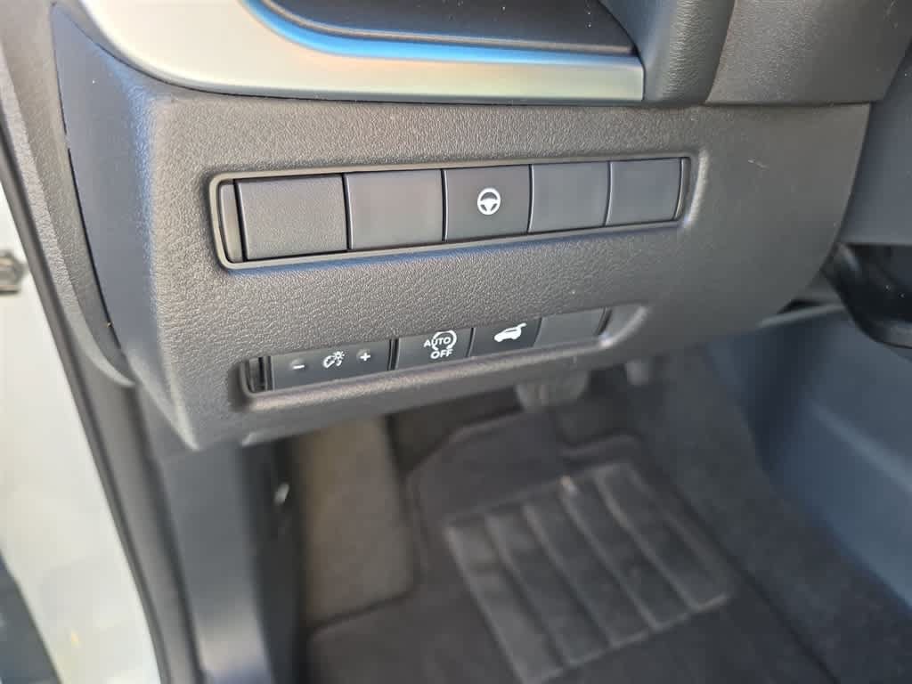 Used 2024 Nissan Rogue SV AWD/4WD image 13
