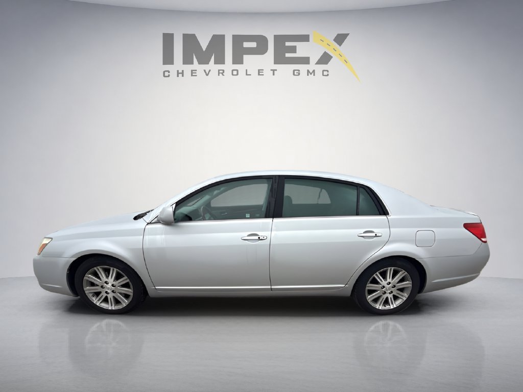 Used 2007 Toyota Avalon Limited FWD image 2