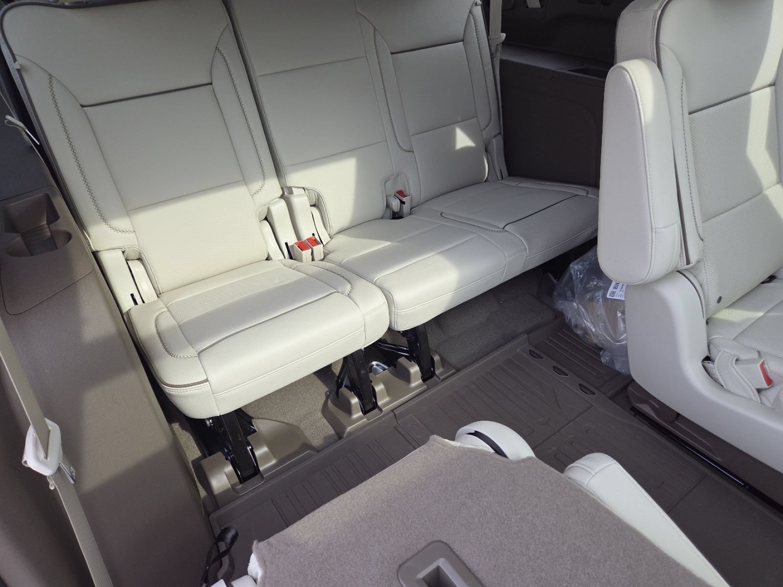 New 2026 GMC Yukon XL Denali w/ Denali Reserve Package AWD/4WD image 29
