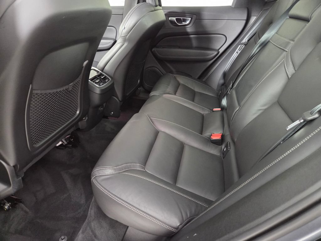 Used 2021 Volvo XC60 T5 Inscription FWD image 18