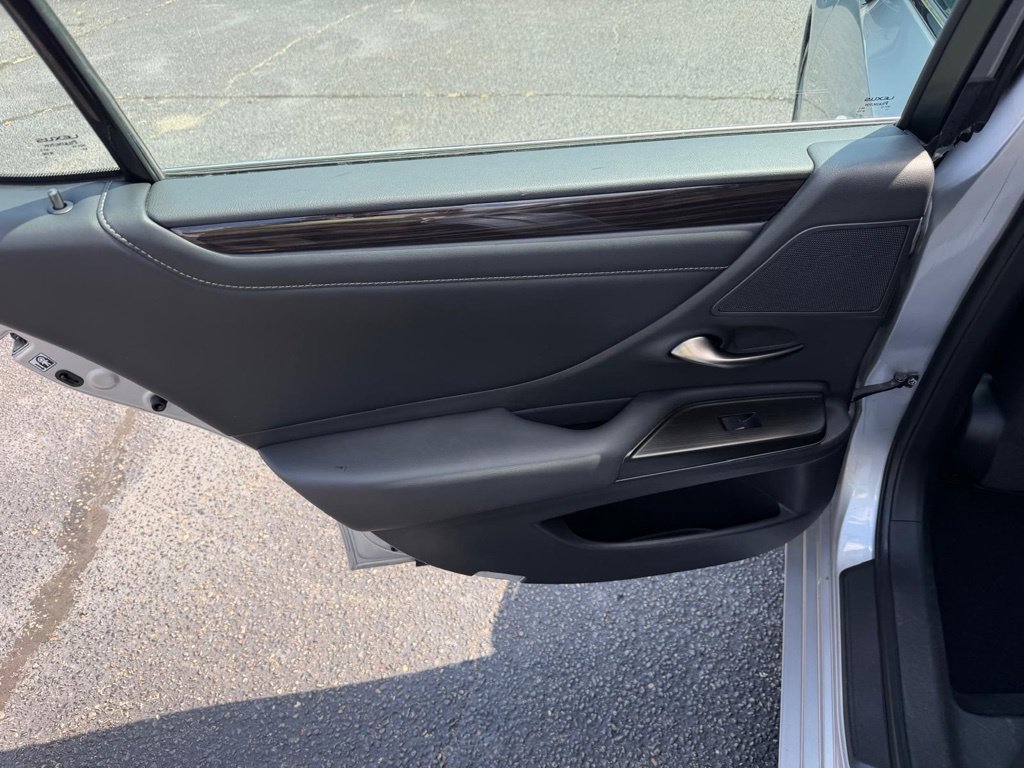 Used 2019 Lexus ES 350 w/ Premium Package FWD image 17