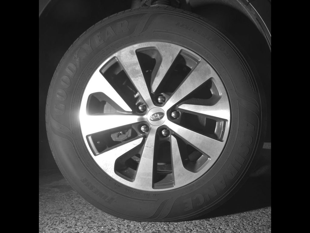 Used 2022 Subaru Outback Premium image 11