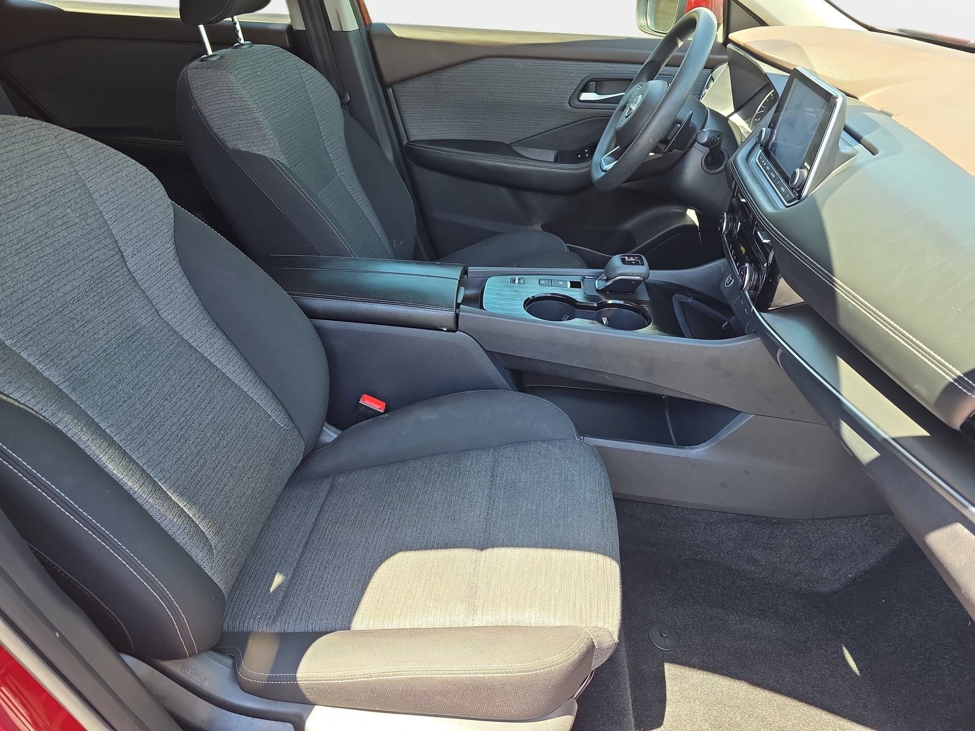 Used 2023 Nissan Rogue SV FWD image 10