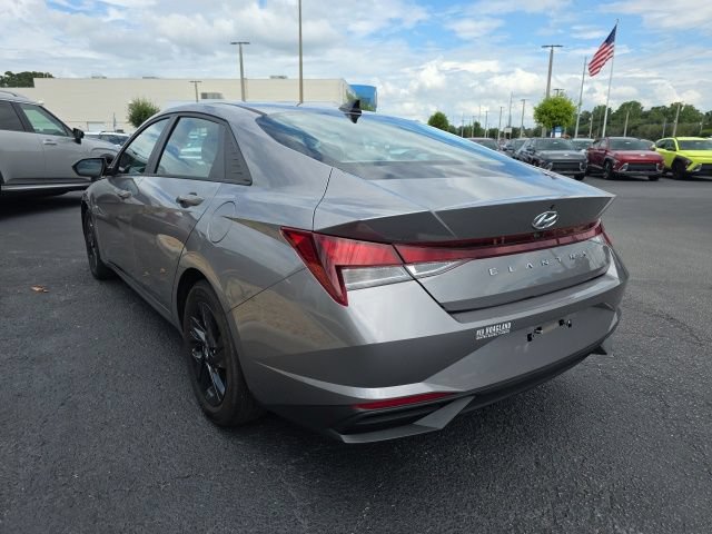 Used 2023 Hyundai Elantra SEL FWD image 12