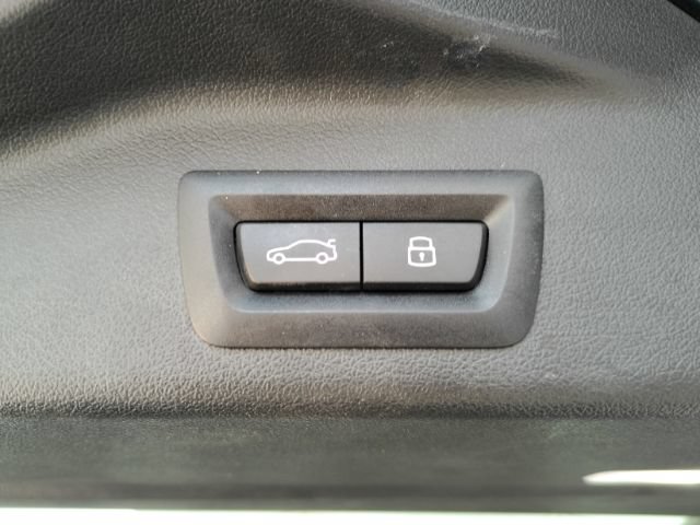Used 2025 BMW X5 sDrive40i w/ M Sport Package RWD image 30