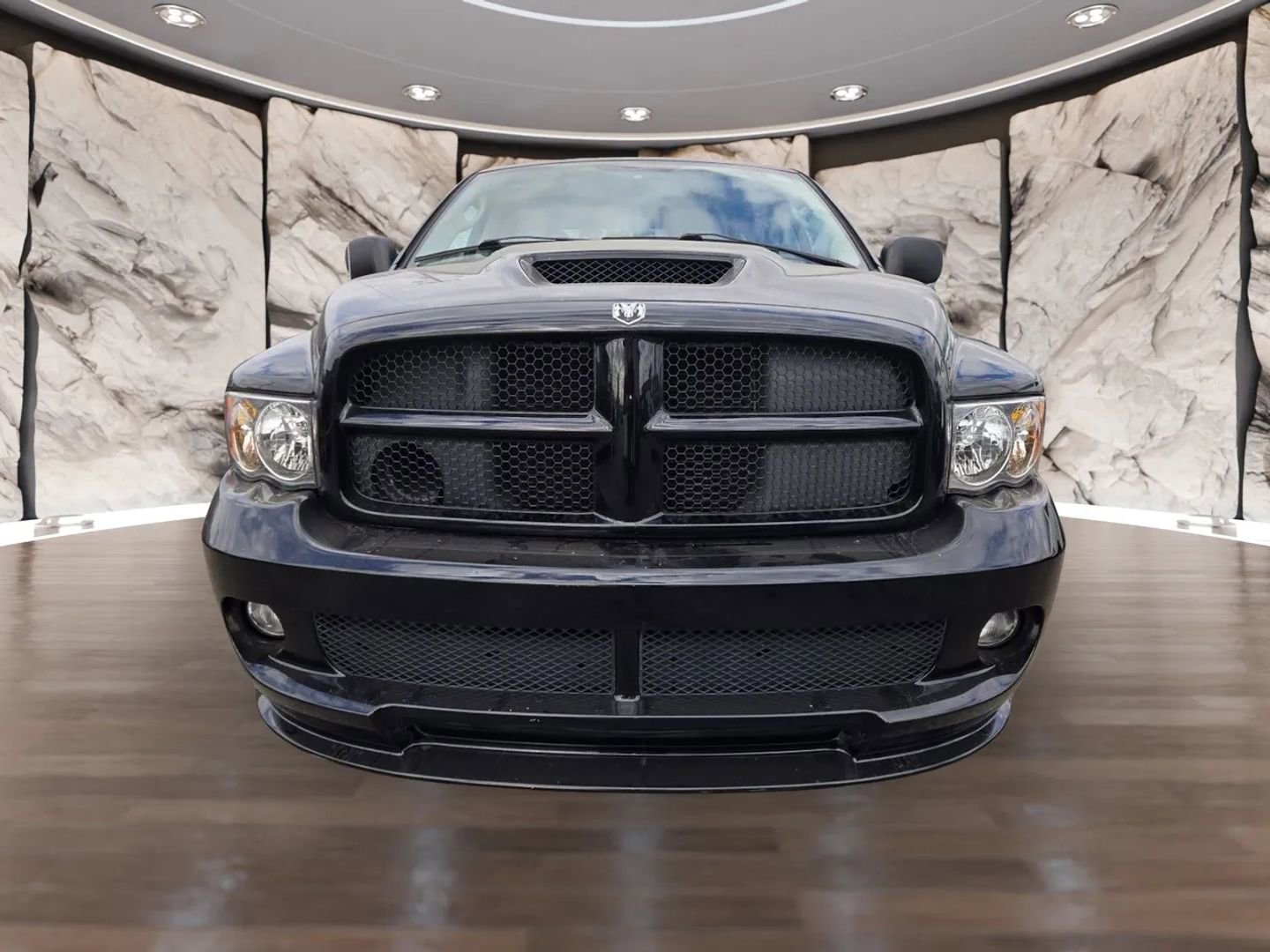 Used 2005 Dodge Ram 1500 Truck 2WD Quad Cab image 2