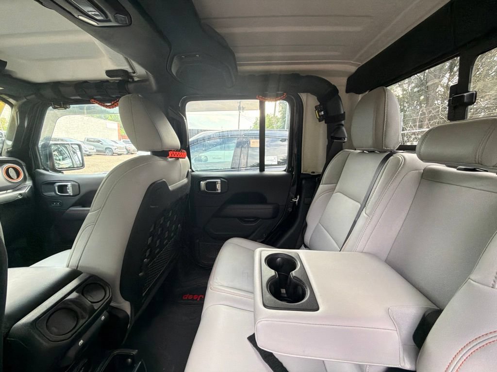 Used 2023 Jeep Gladiator Mojave w/ LED Lighting Group AWD/4WD image 12