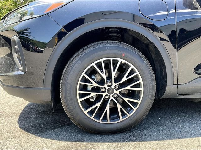 New 2025 Ford Escape SE w/ Class II Trailer Tow Package FWD image 28
