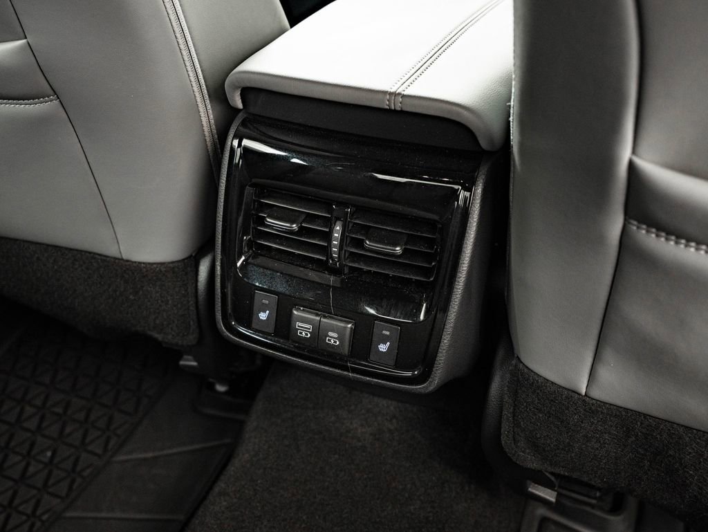 Used 2021 Toyota Avalon Limited w/ Advanced Safety Package FWD image 35