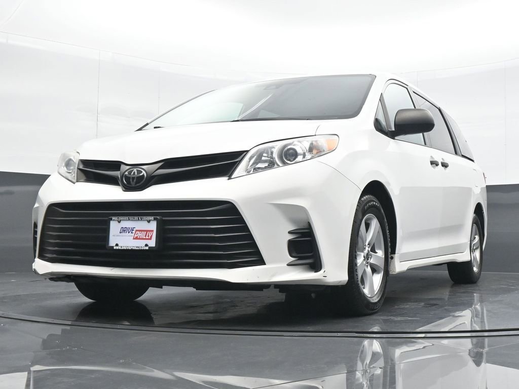 Used 2020 Toyota Sienna L image 15