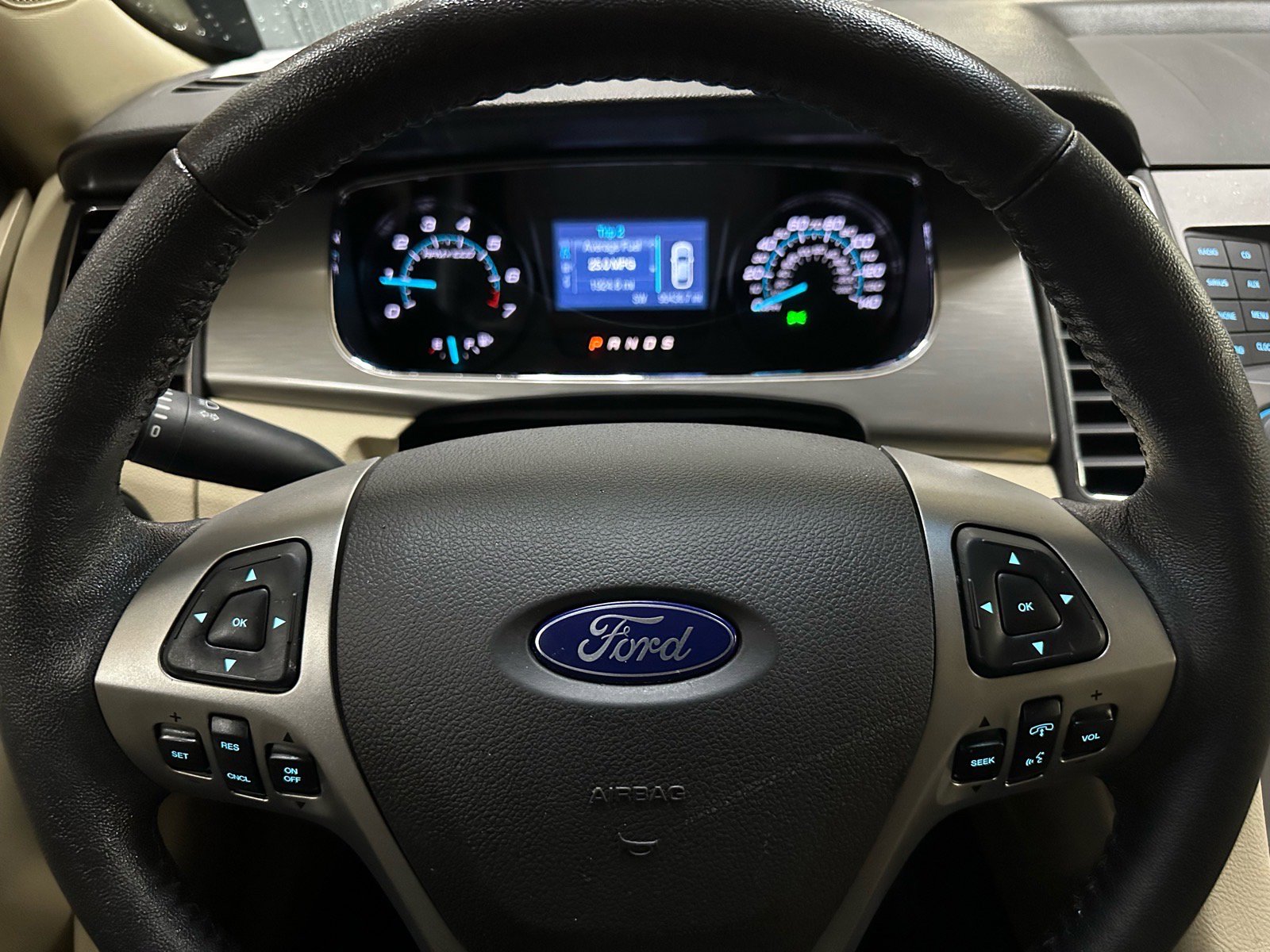 Used 2018 Ford Taurus SEL image 31