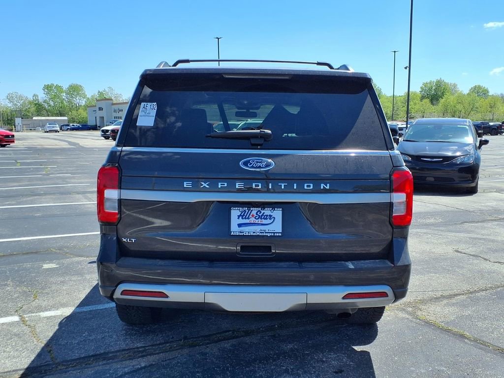 Used 2022 Ford Expedition XLT AWD/4WD image 6