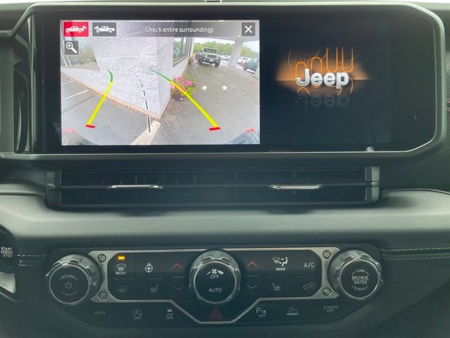 Used 2024 Jeep Gladiator Rubicon AWD/4WD image 20
