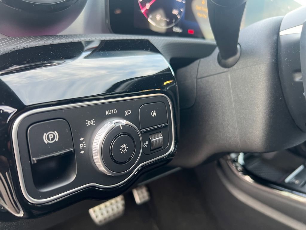 Certified 2025 Mercedes-Benz CLA 250 4MATIC image 20