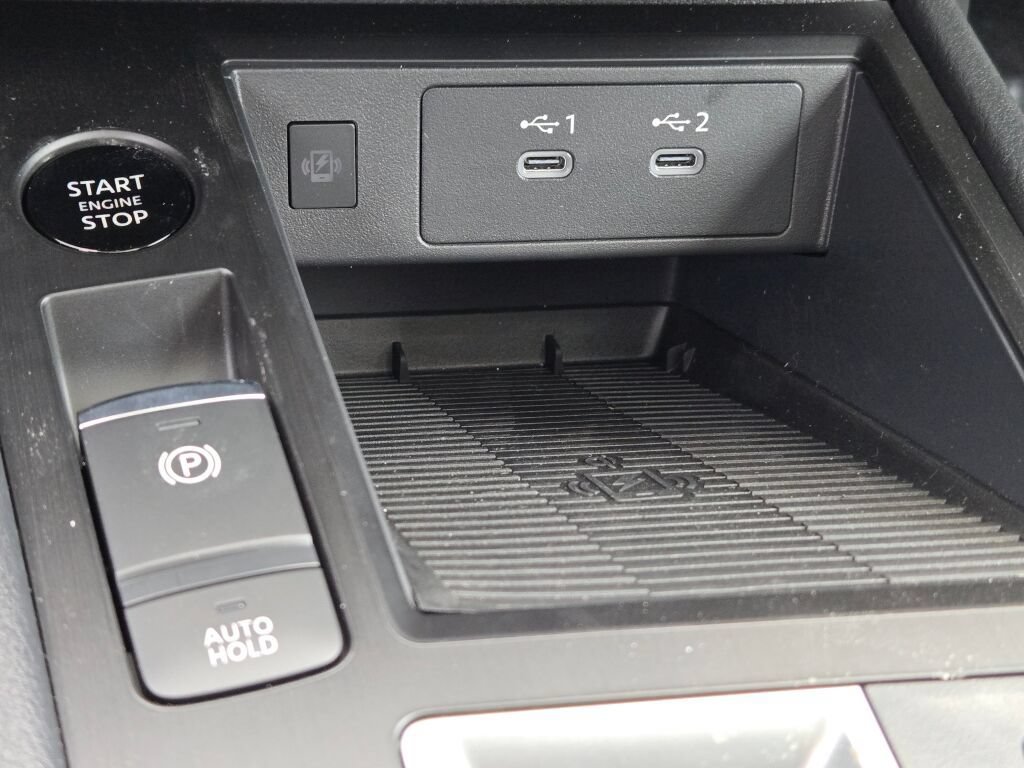 Used 2026 Nissan Kicks SV w/ SV Premium Package AWD/4WD image 24