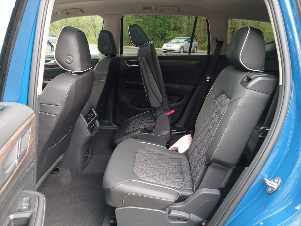 New 2025 Volkswagen Atlas SEL Premium R-Line image 25