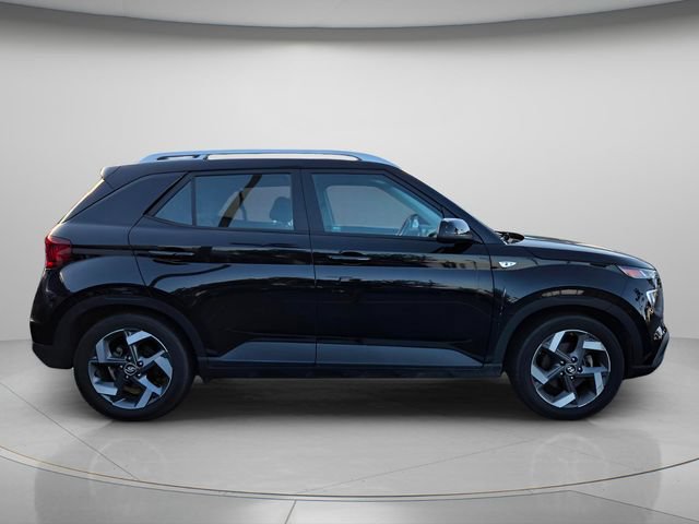 Used 2021 Hyundai Venue SEL w/ Cargo Package FWD image 5