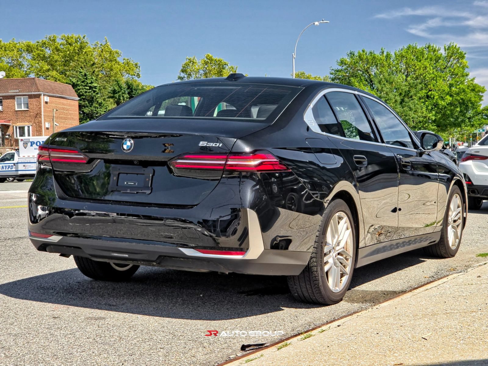 Used 2024 BMW 530i xDrive AWD/4WD image 7