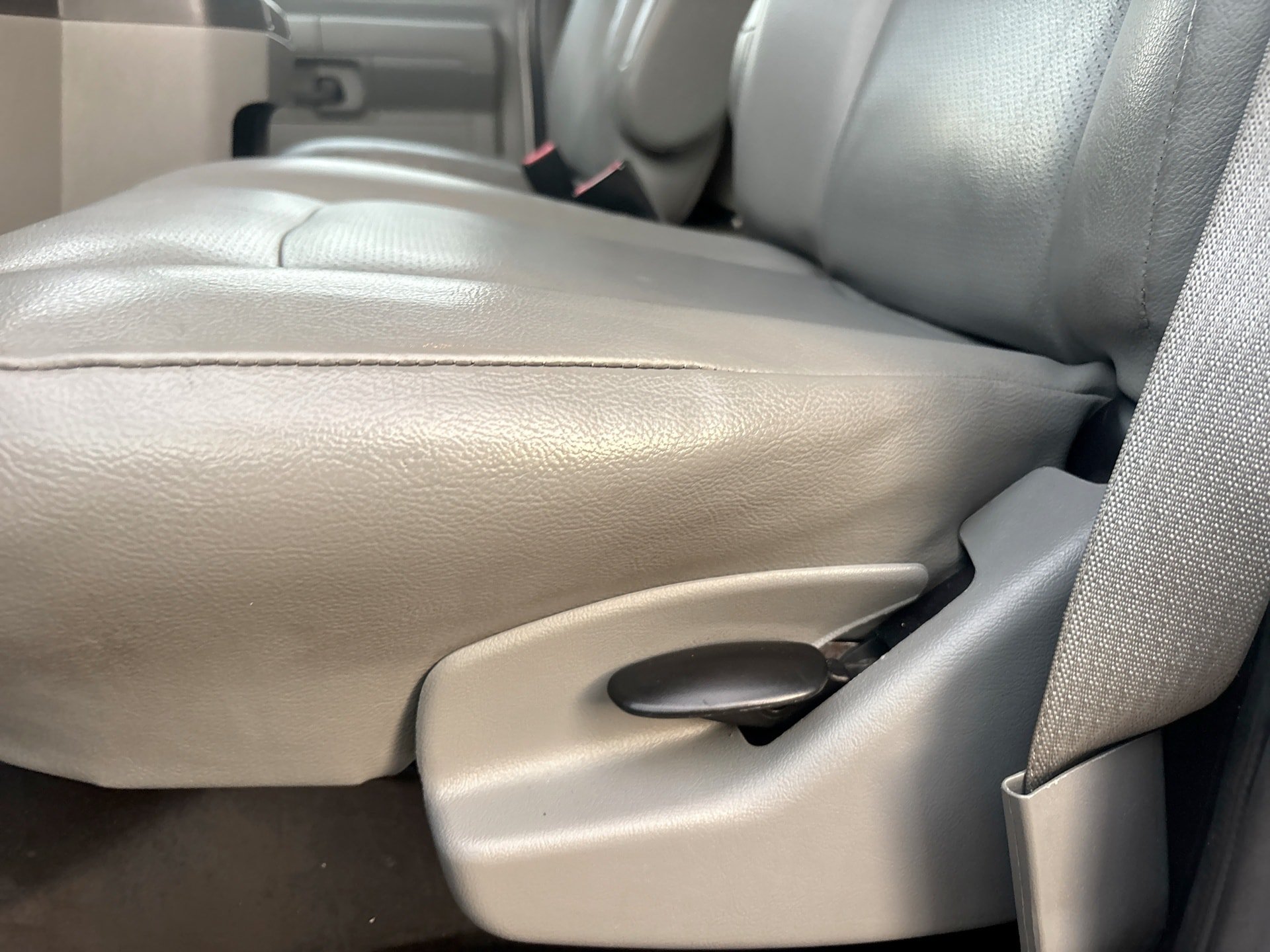 Used 2019 Ford E-350 and Econoline 350 Super Duty RWD image 14