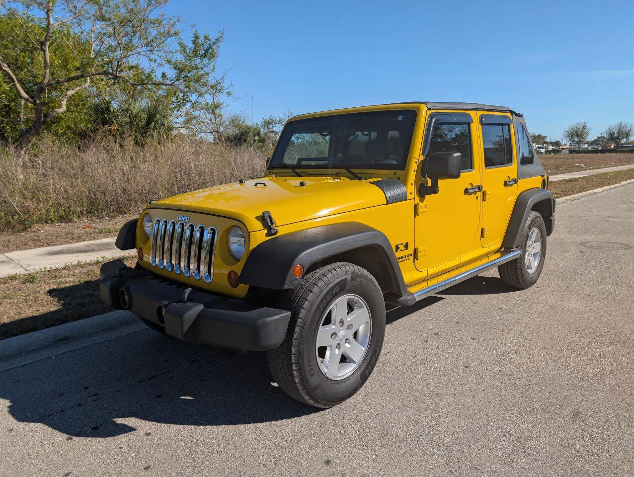 Used 2009 Jeep Wrangler Unlimited X image 2