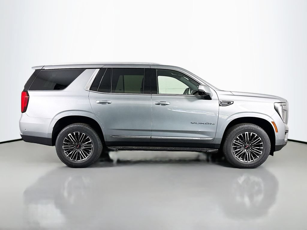 Used 2025 GMC Yukon Elevation AWD/4WD image 9