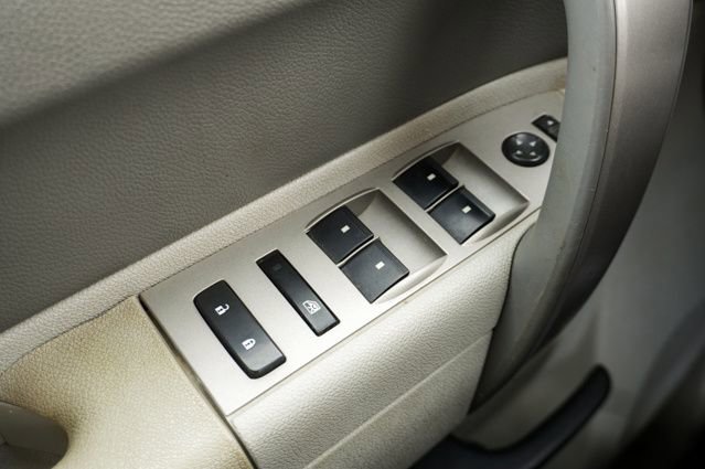 Used 2010 GMC Sierra 1500 SLE image 19