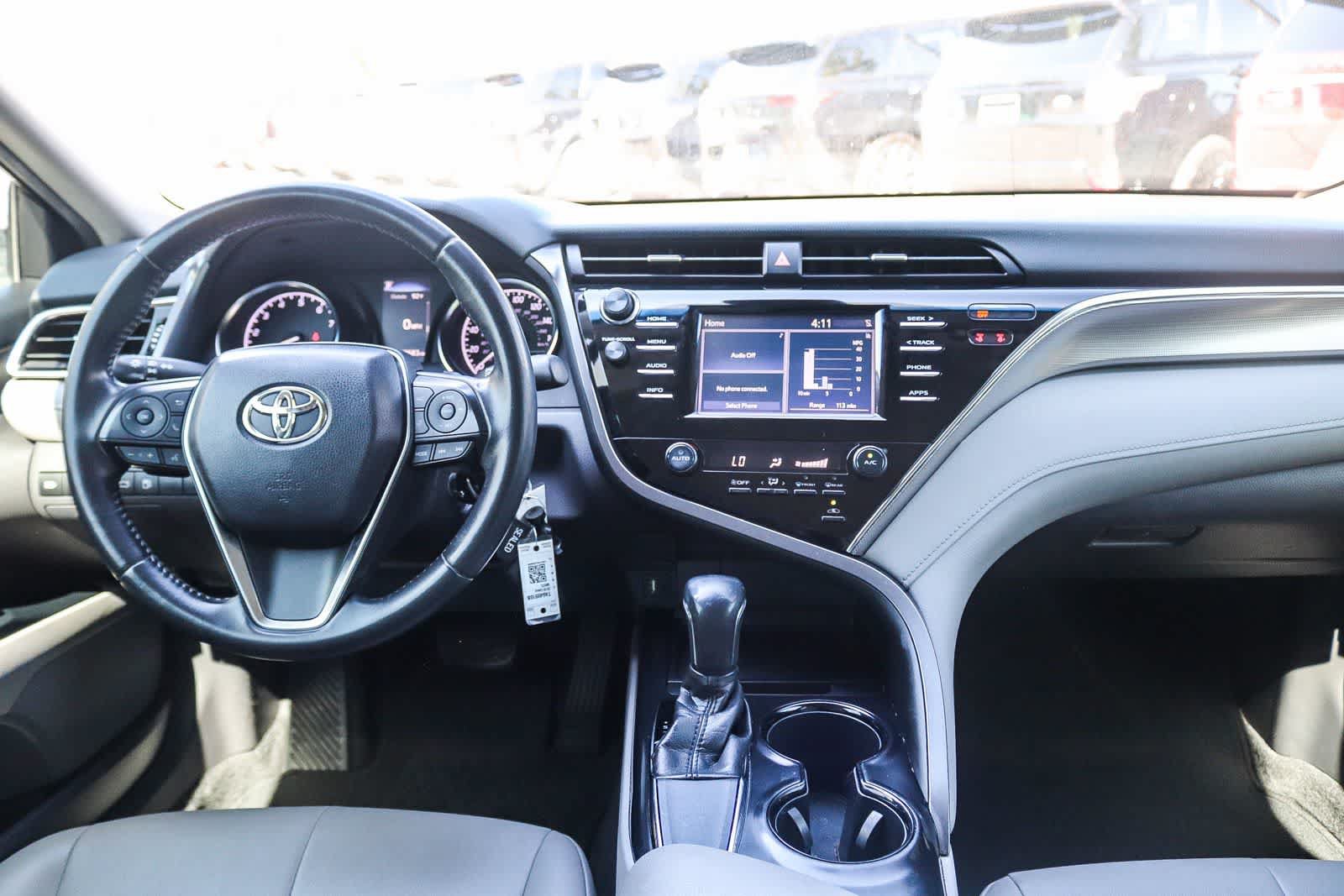 Used 2018 Toyota Camry SE FWD image 10