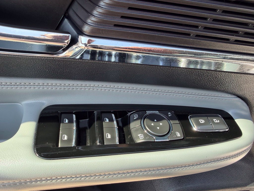 Used 2022 Lincoln Corsair AWD w/ Premium Package image 17