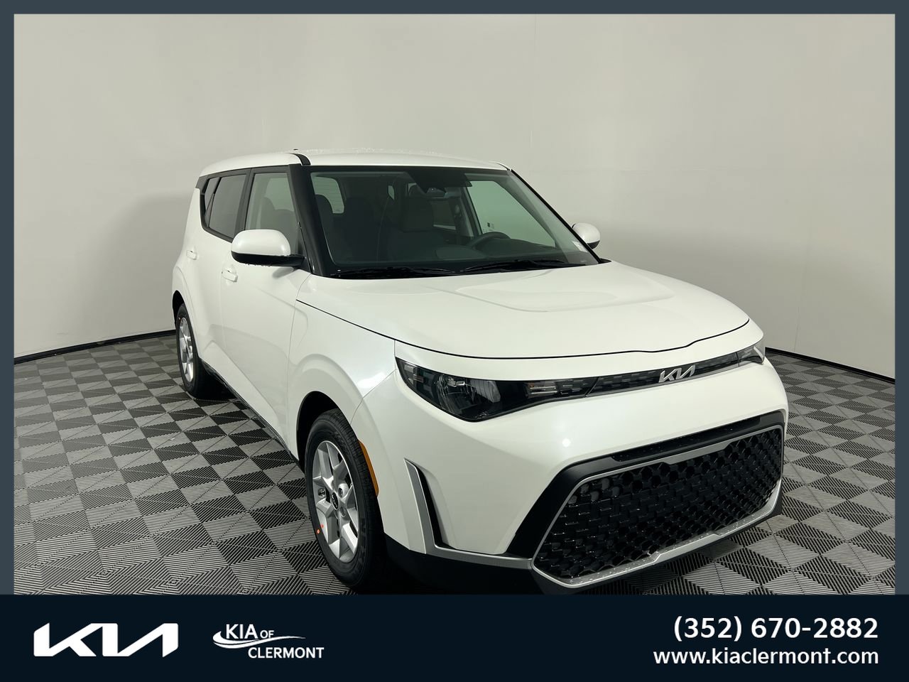 Used 2023 Kia Soul LX w/ Option Group 015 FWD image 1