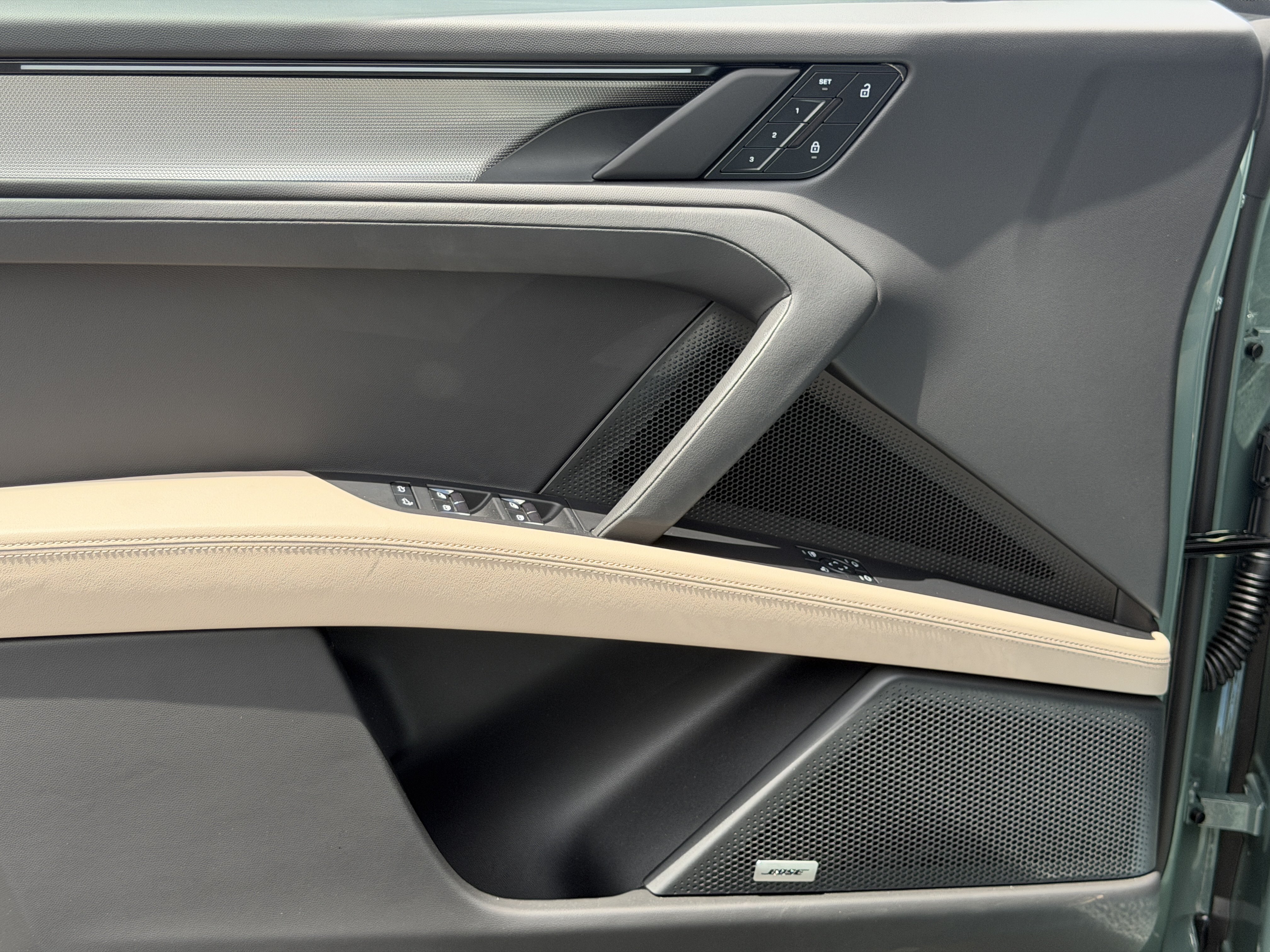 New 2026 Porsche Cayenne Electric AWD/4WD image 20