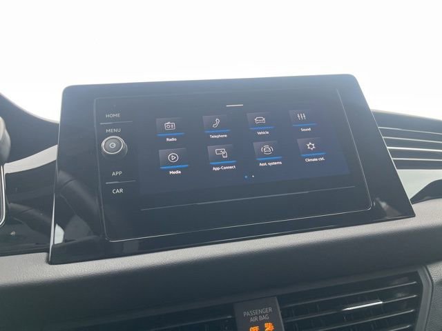 Certified 2025 Volkswagen Jetta Sport image 21