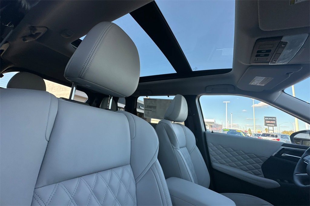 New 2025 Mitsubishi Outlander SEL image 17