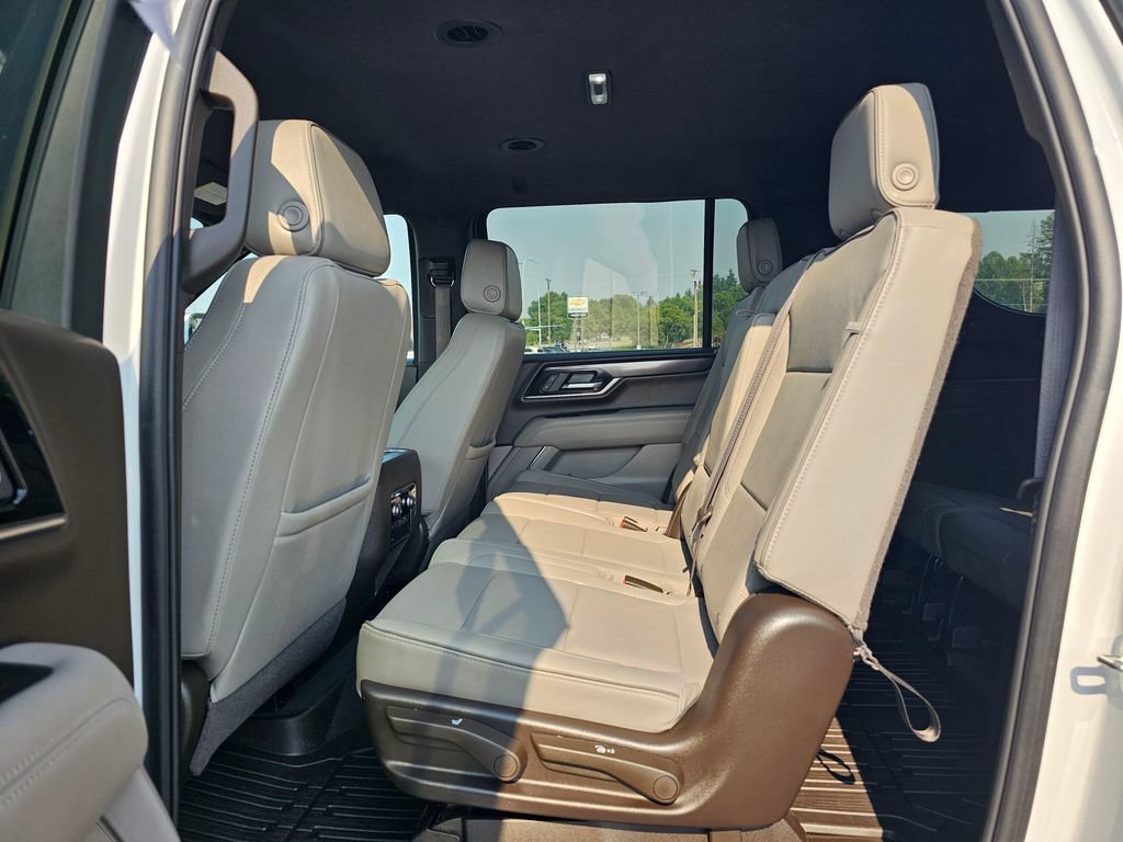 Used 2025 GMC Yukon XL Elevation AWD/4WD image 18