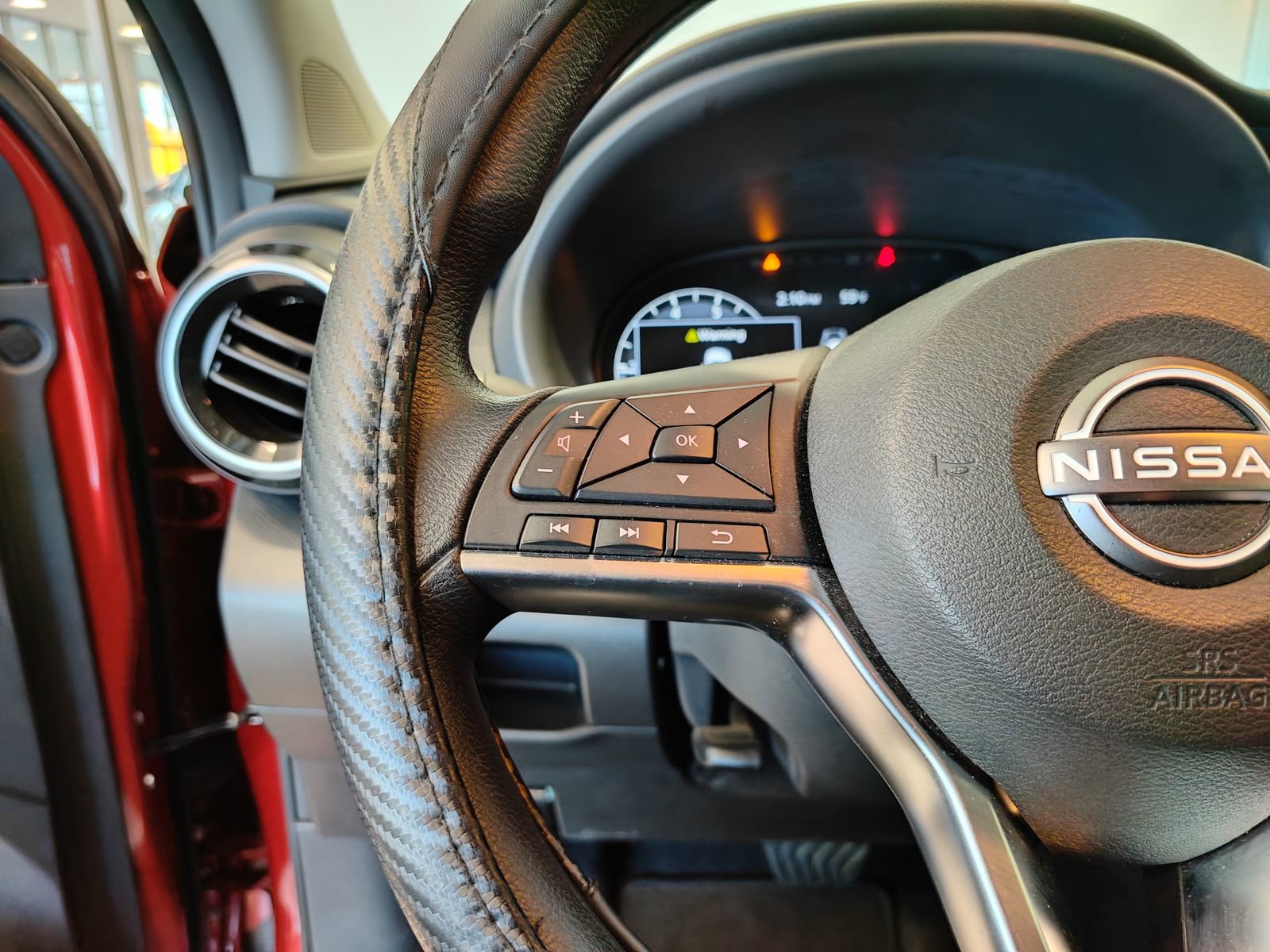 Used 2024 Nissan Kicks SV image 12