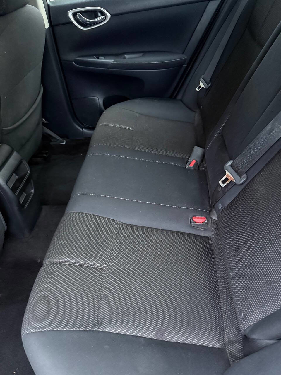 Used 2015 Nissan Sentra S FWD image 29