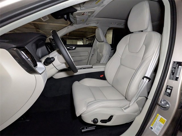 New 2026 Volvo XC60 B5 Ultra w/ Protection Package Premier image 13